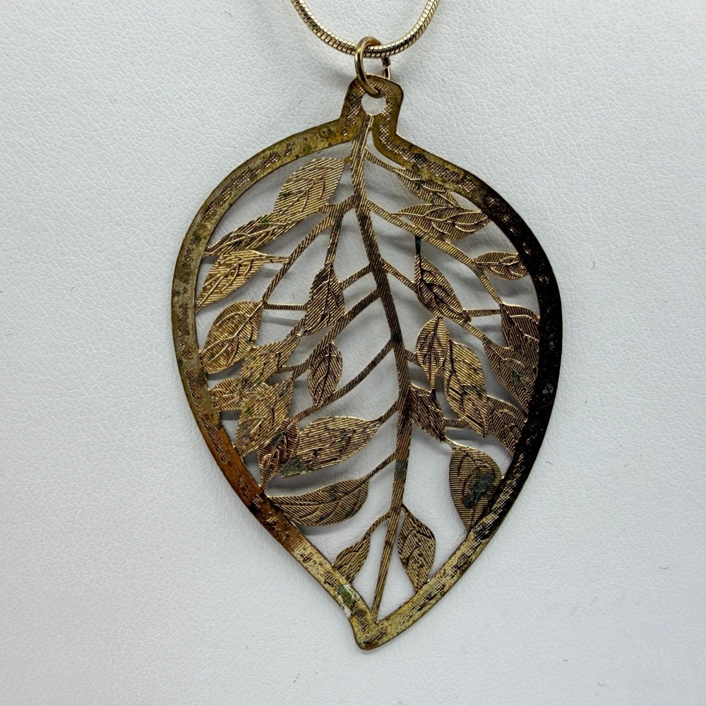 Gold Tone Filigree Leaf Pendant Necklace Cottagecore Bohemian Nature Jewelry